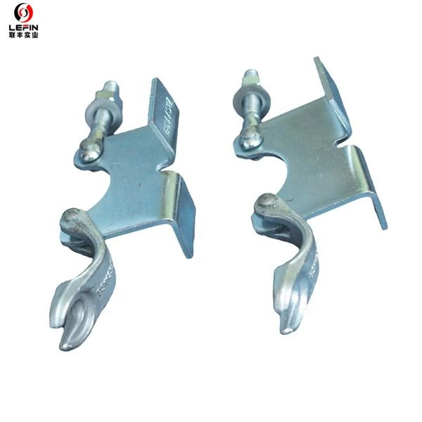 EN74 Board Retaining Coupler