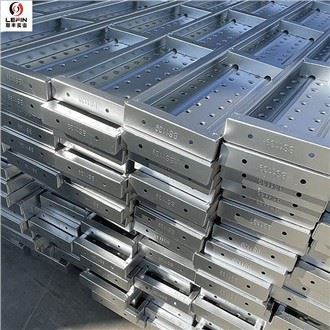 मचान स्टील प्लैंक कैटवॉक बोर्ड